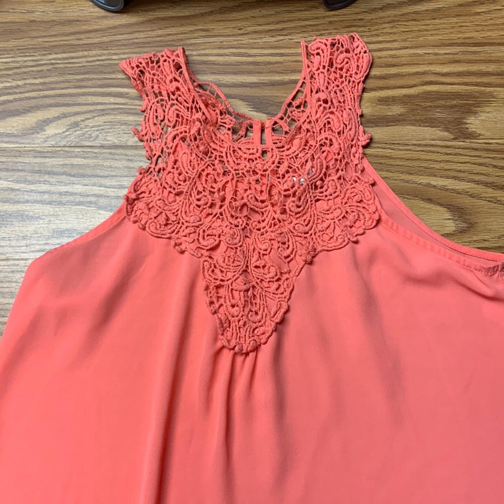 Woman’s Flowy Tank